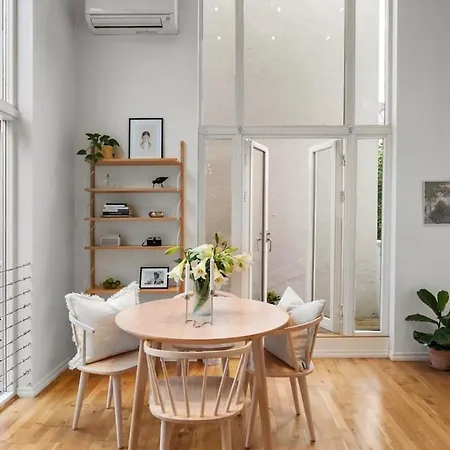 Modern And Airy In Center Apartment *