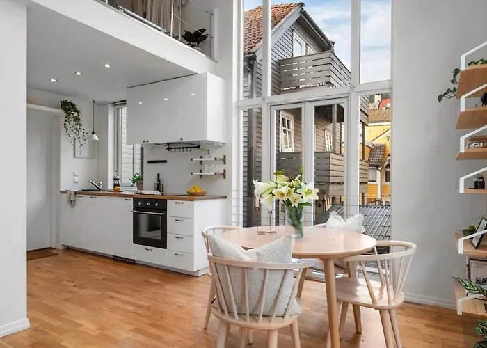 Modern And Airy In Center Bergen